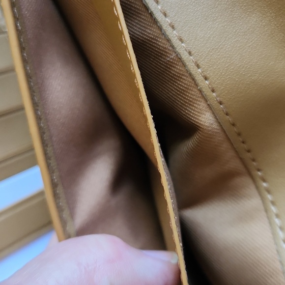 NWT Coach Sandy Beige Color Block Slim Tri-fold Leather Wallet 🤎🎁♥️ - Picture 13 of 16